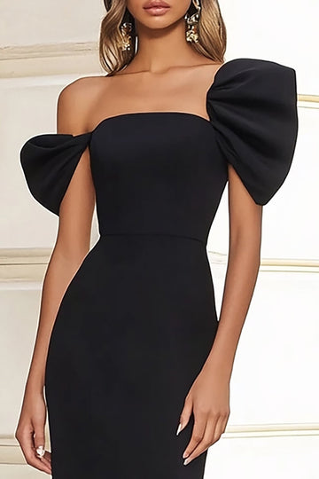 Robe formelle longue noire à une épaule avec fente
